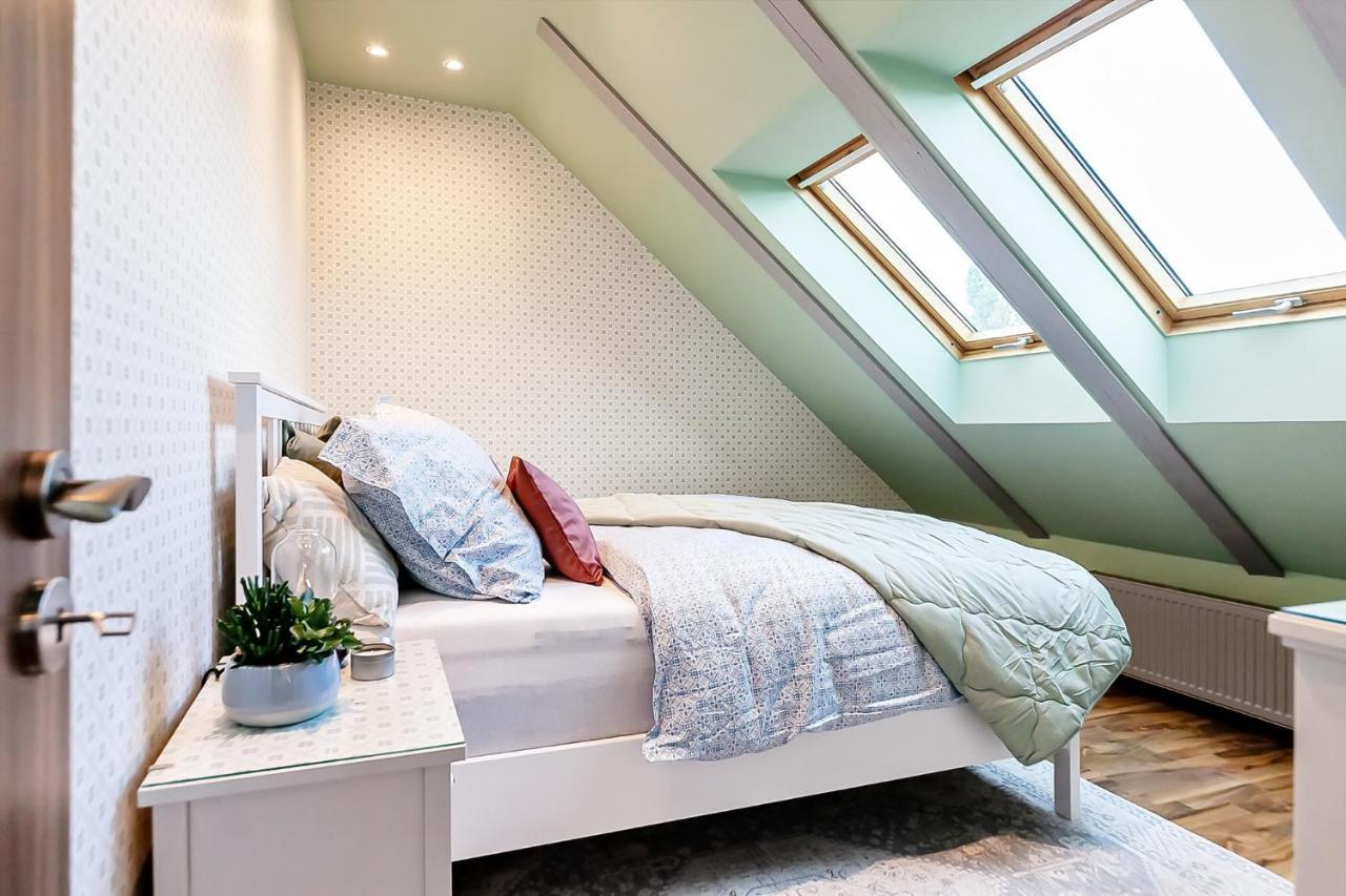 Attic Apartment On Waterfront / View / Netflix Prága Kültér fotó