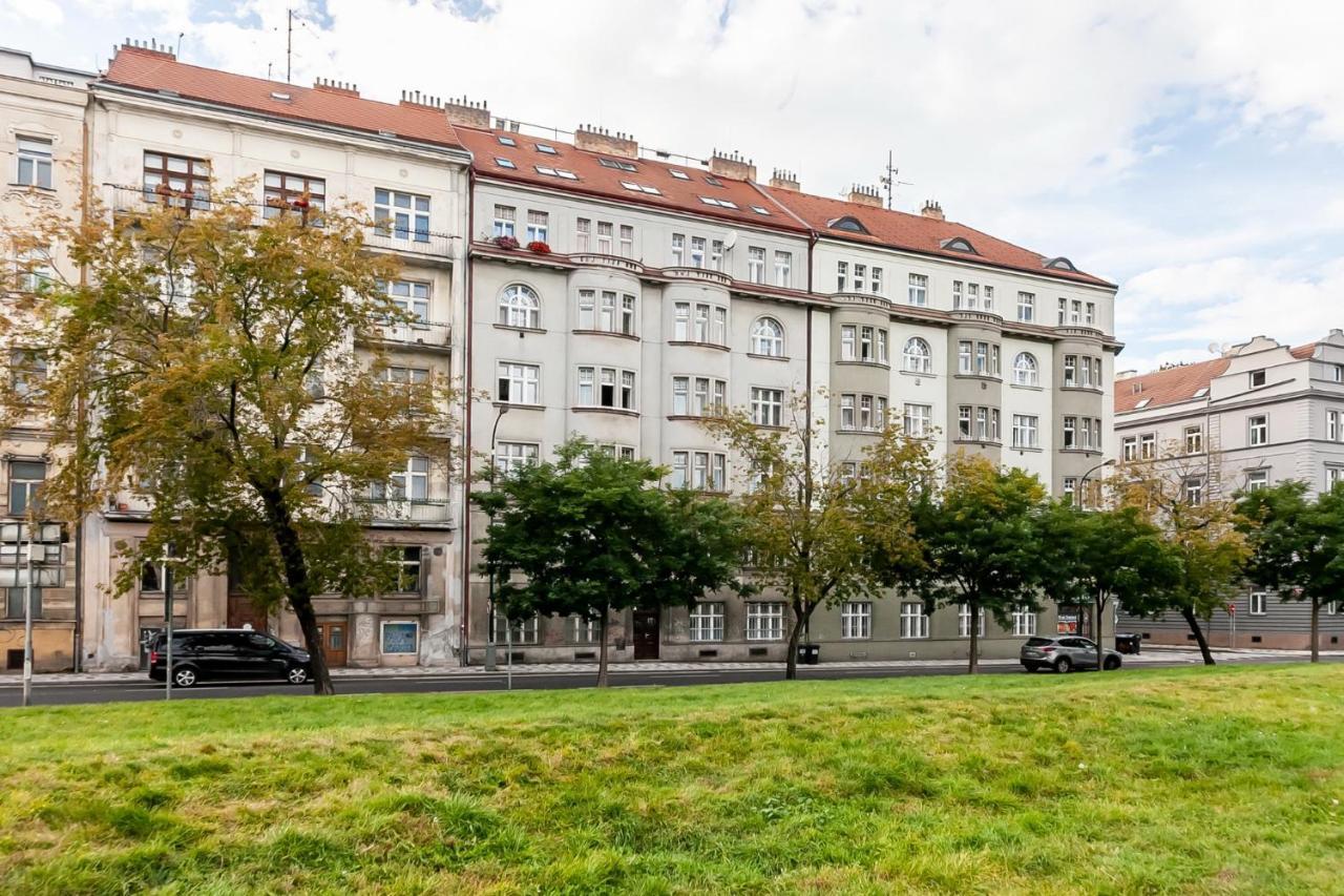 Attic Apartment On Waterfront / View / Netflix Prága Kültér fotó