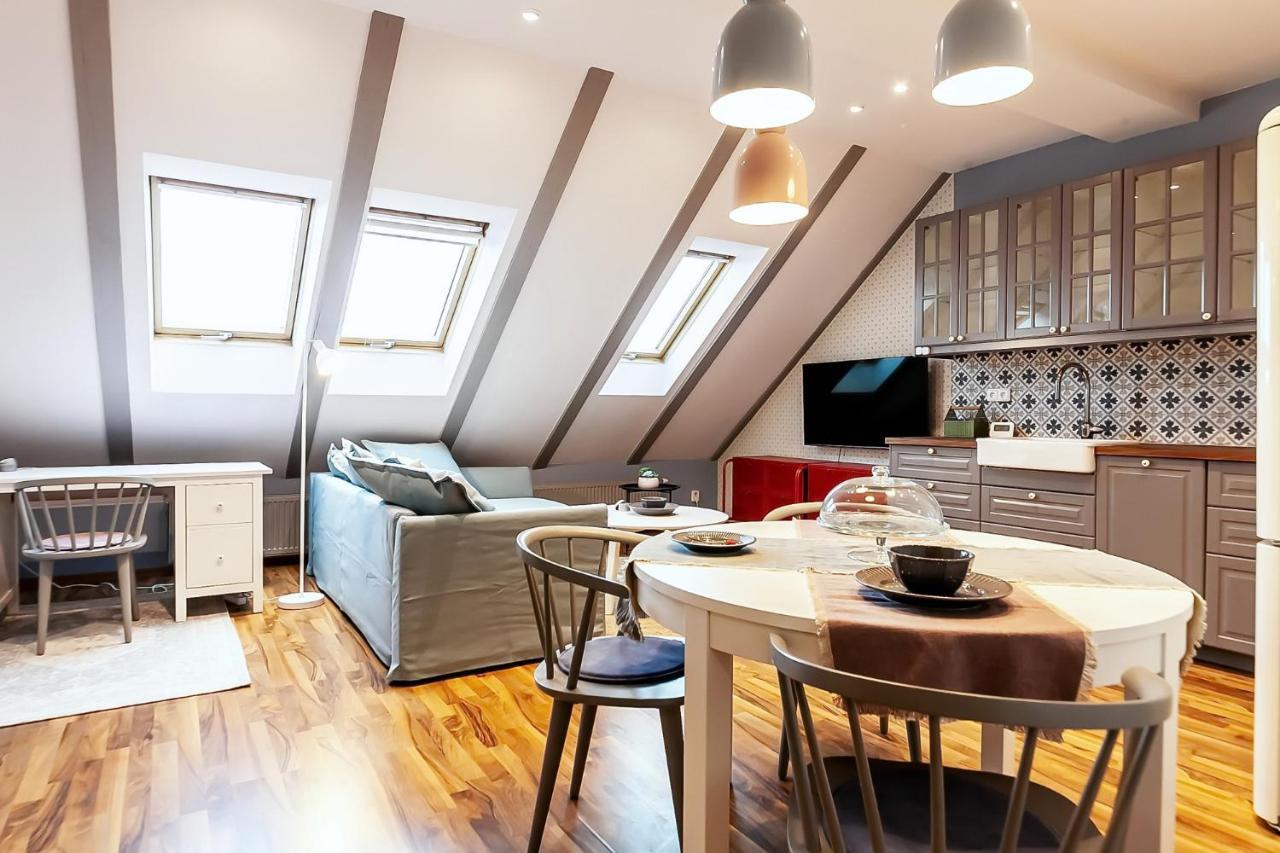 Attic Apartment On Waterfront / View / Netflix Prága Kültér fotó