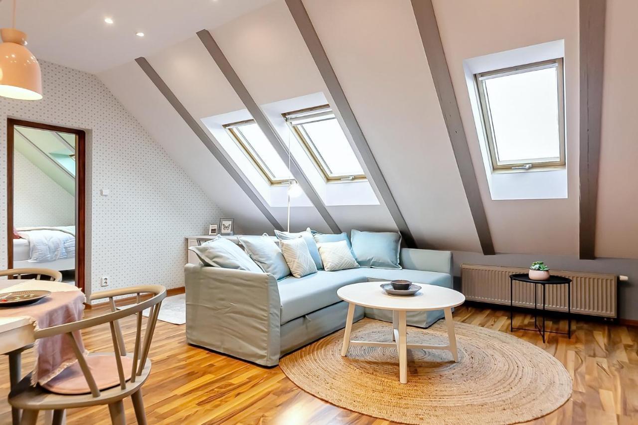 Attic Apartment On Waterfront / View / Netflix Prága Kültér fotó